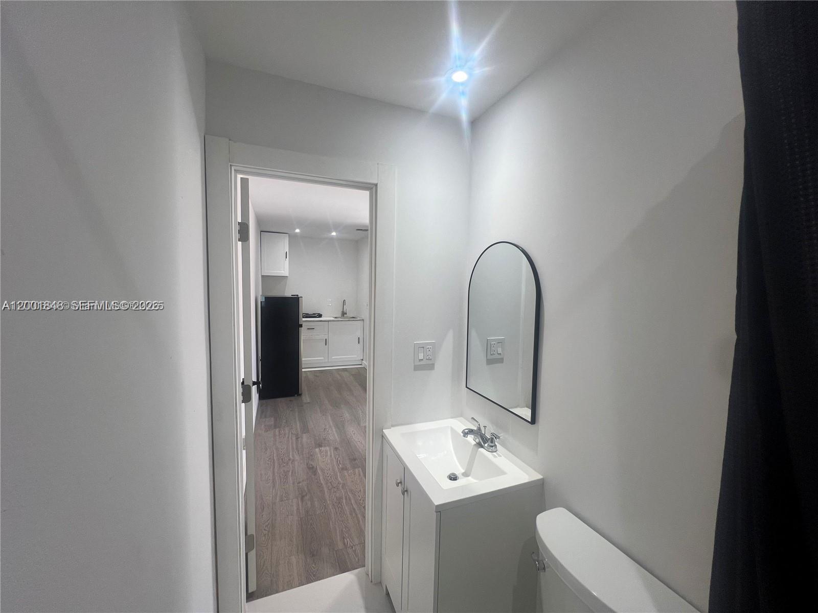 PINE LAKE SEC TWO - Residential Lease