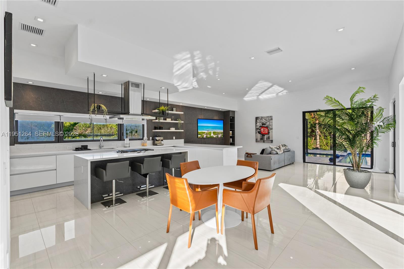 WESTON ESTATES - Residential