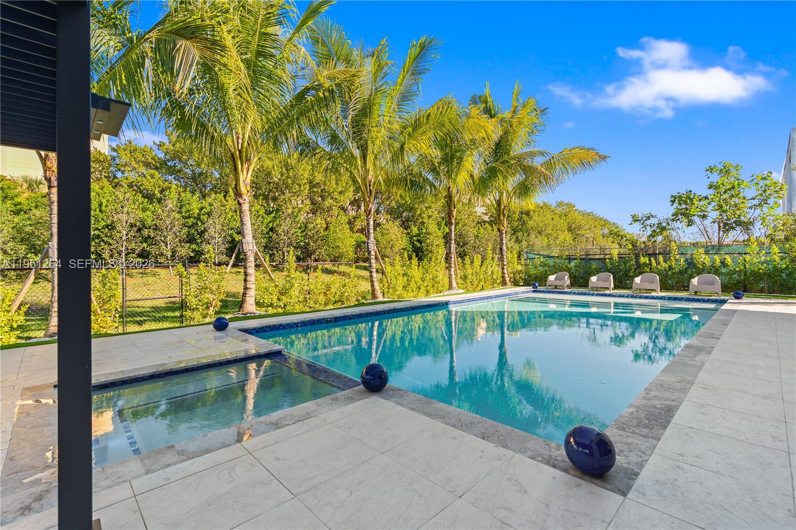 WESTON ESTATES - Residential