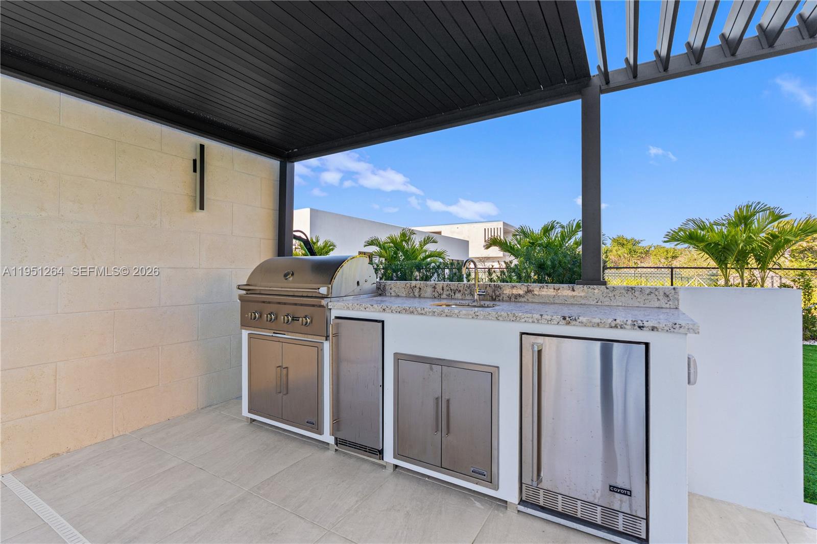 WESTON ESTATES - Residential