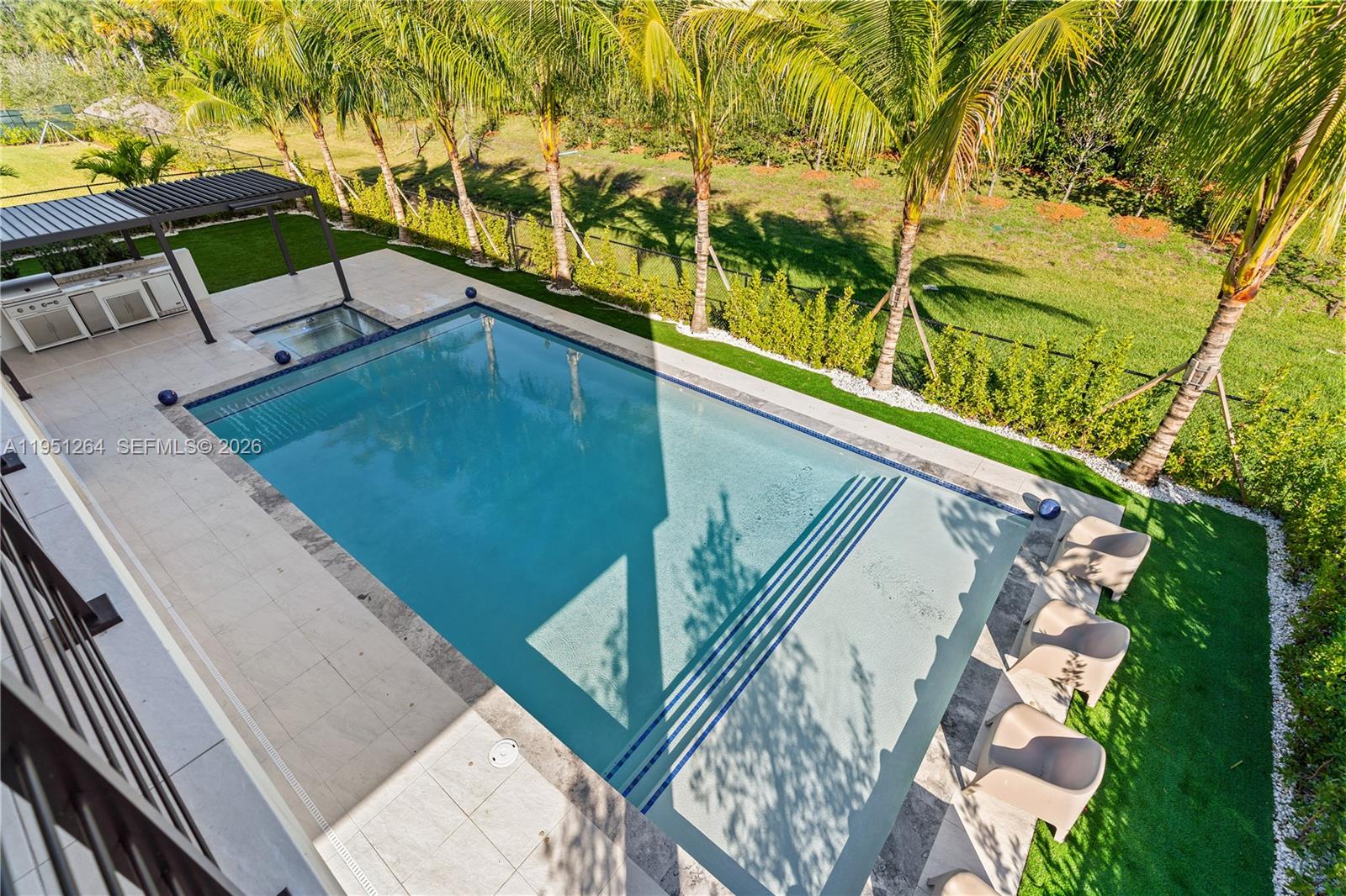 WESTON ESTATES - Residential