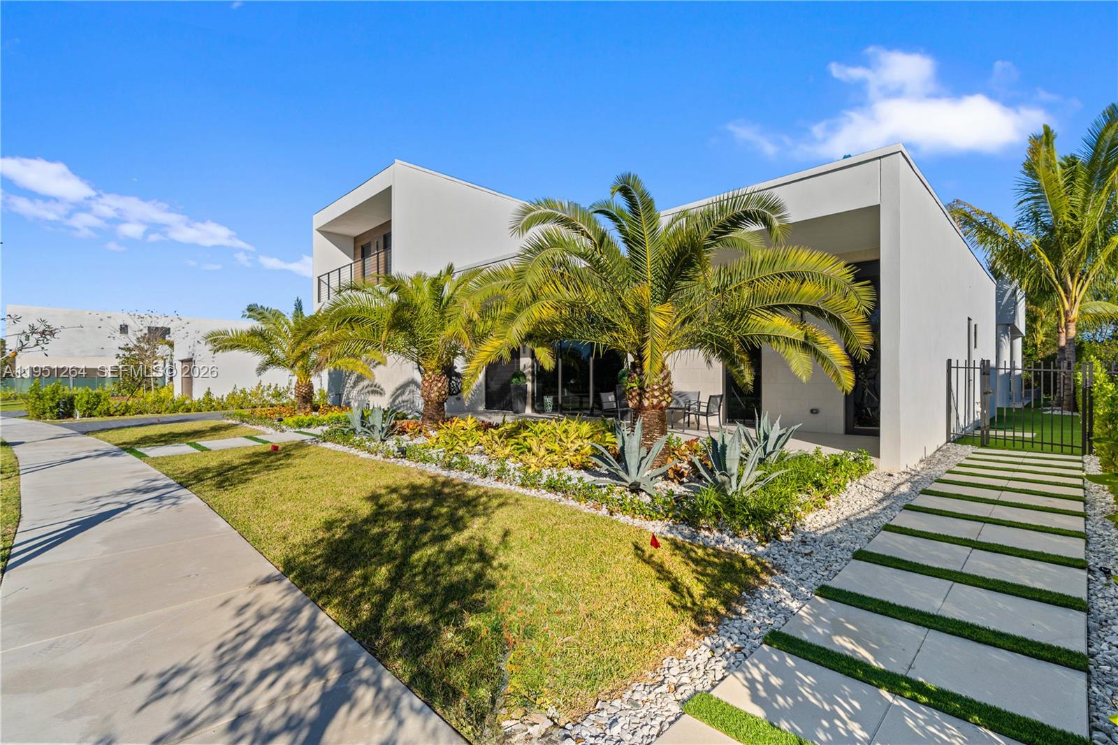 WESTON ESTATES - Residential