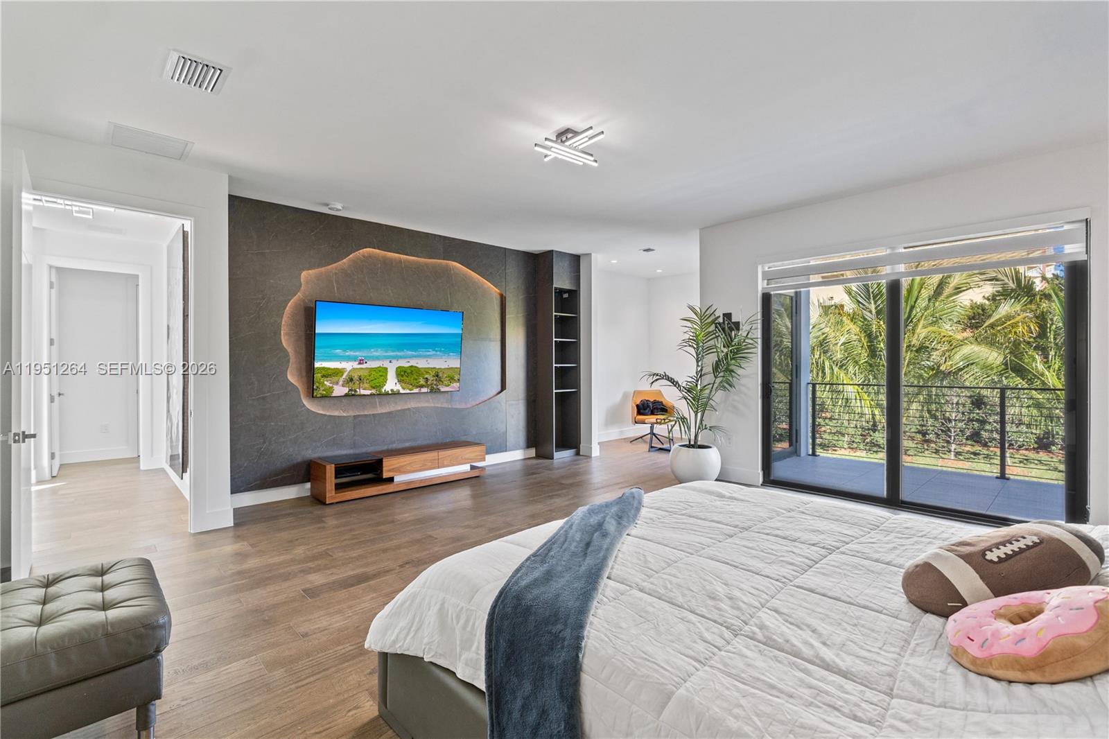 WESTON ESTATES - Residential