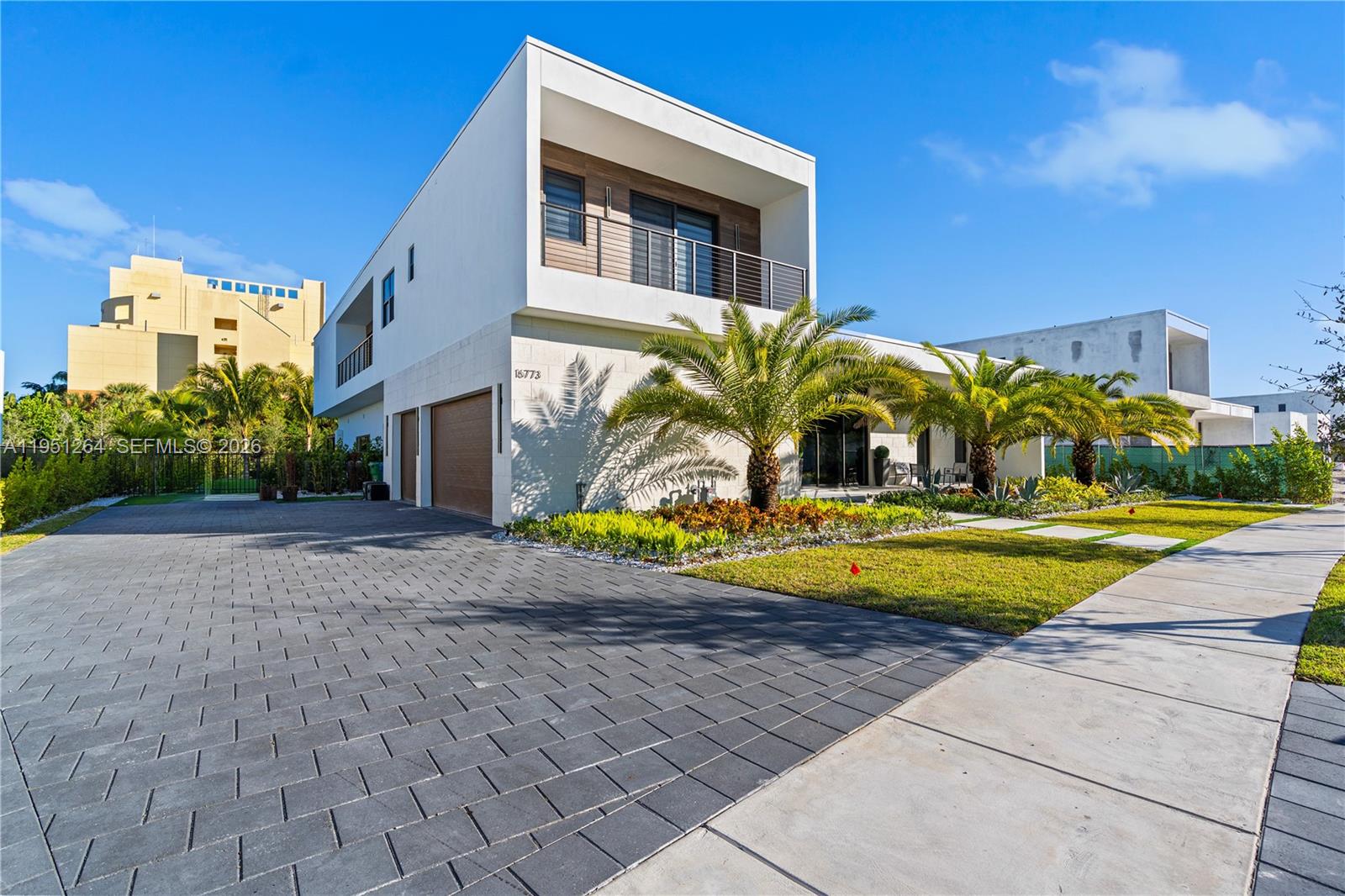 WESTON ESTATES - Residential