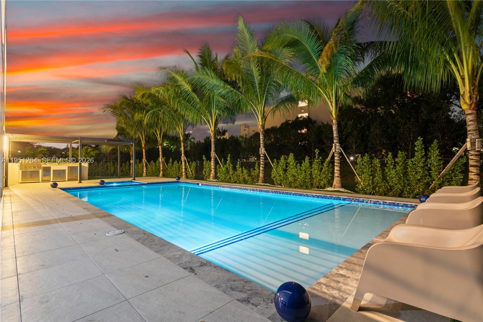 WESTON ESTATES - Residential