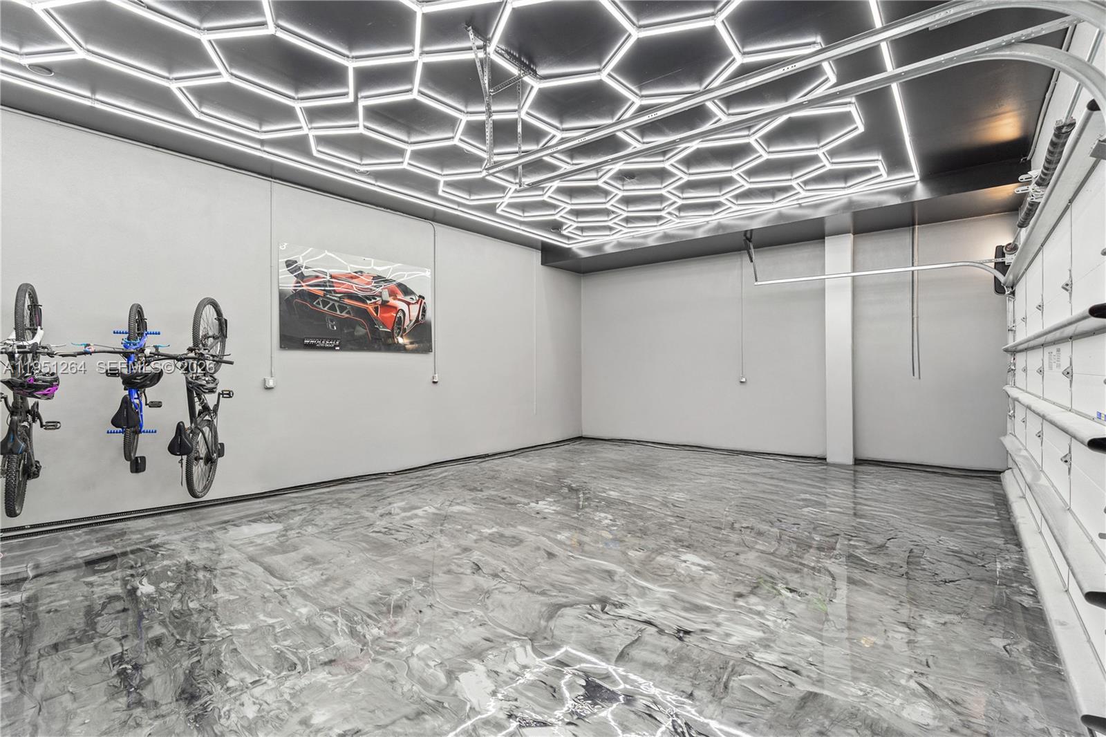 WESTON ESTATES - Residential