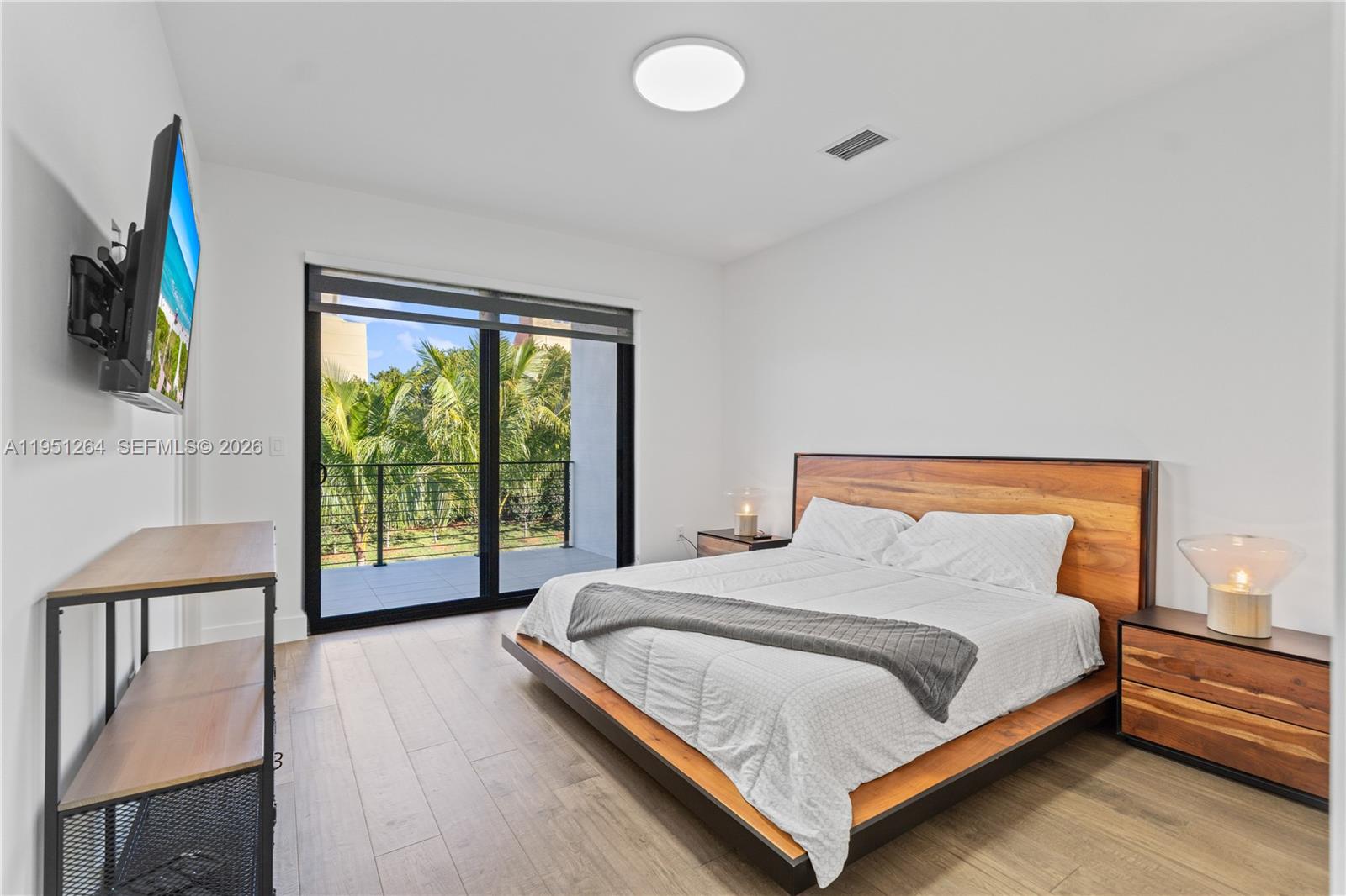 WESTON ESTATES - Residential