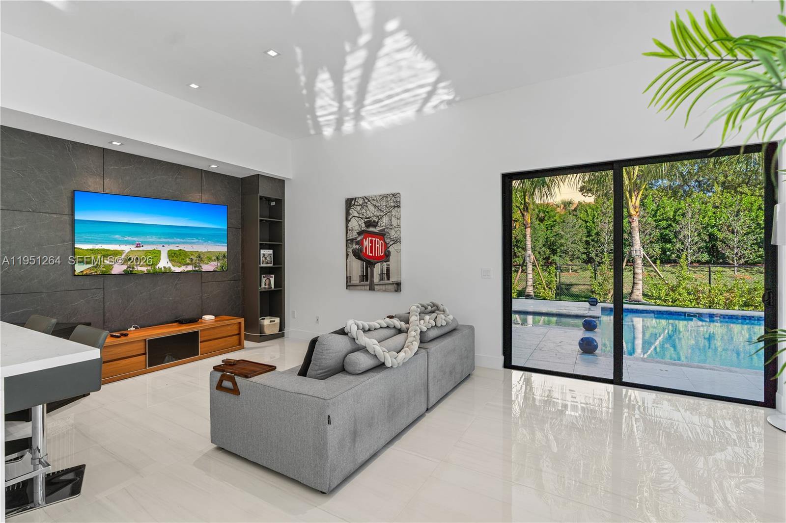 WESTON ESTATES - Residential