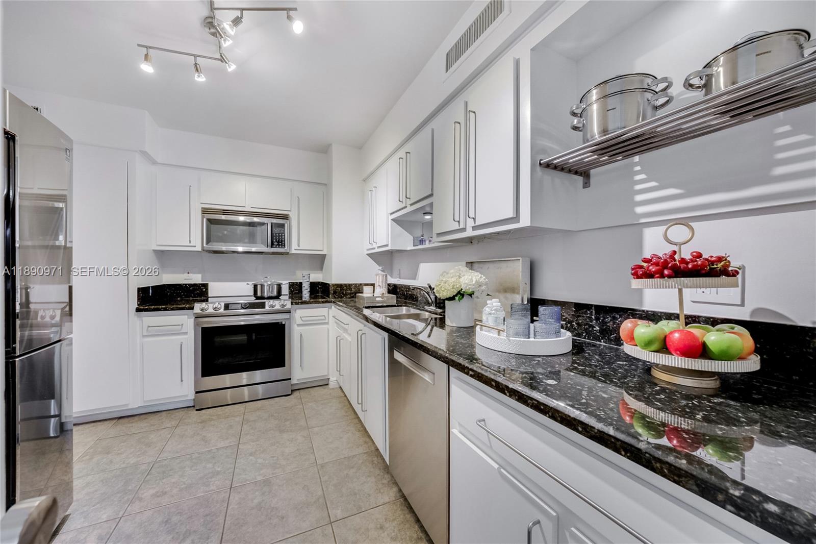 FOUR WINDS CONDO - Residential