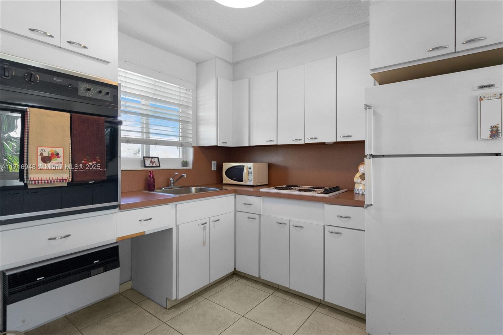 RIVERVIEW GARDEN APARTMEN - Residential
