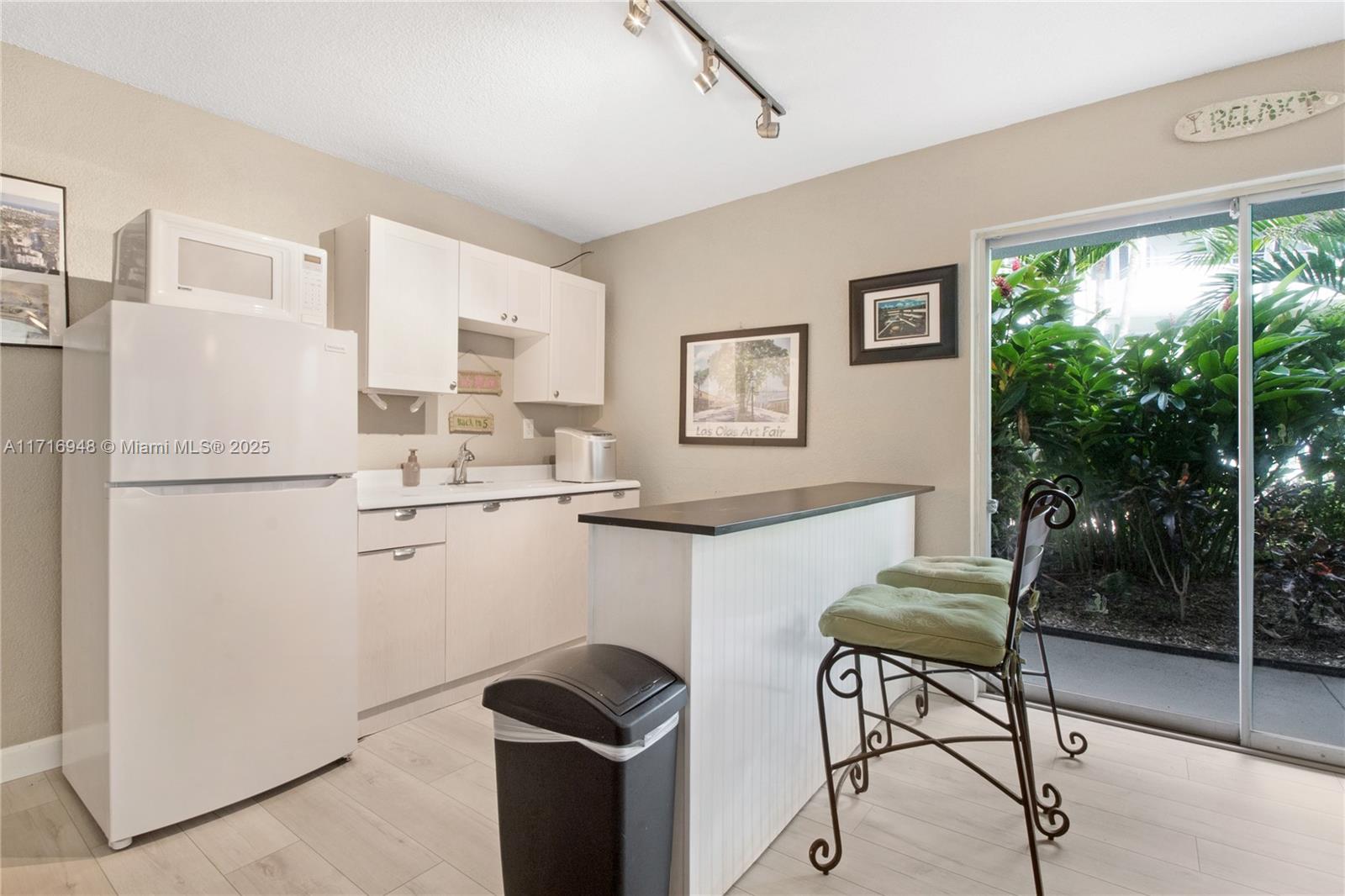 RIVERVIEW GARDEN APARTMEN - Residential