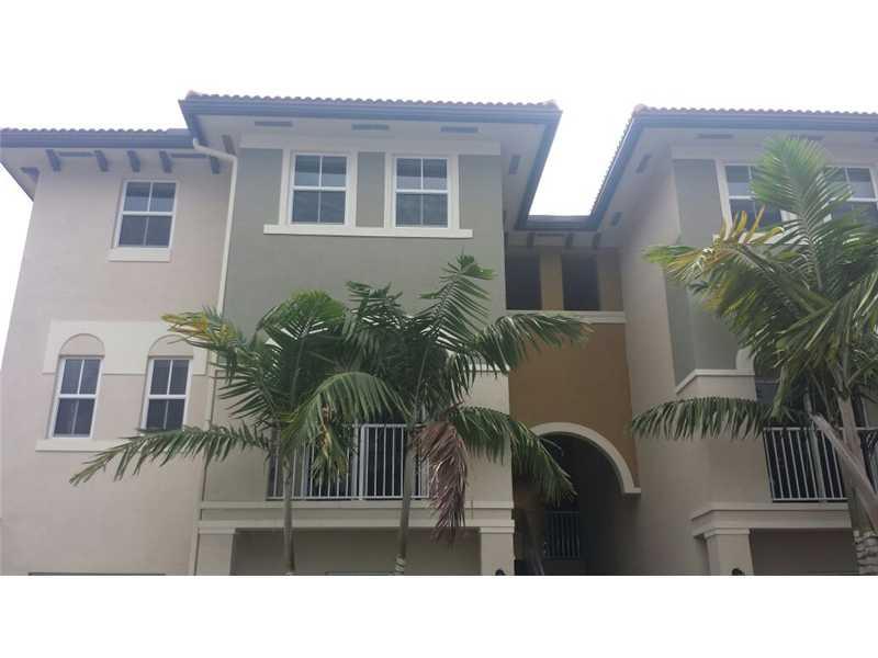 Beautiful brand new condo. Rosa Model 2 story, 3 Bedroom and 2.5 Bath. Wood gabinets in kitchen, granito counter top and all stainless steel appliances READY FOR OCCUPANCY!!!