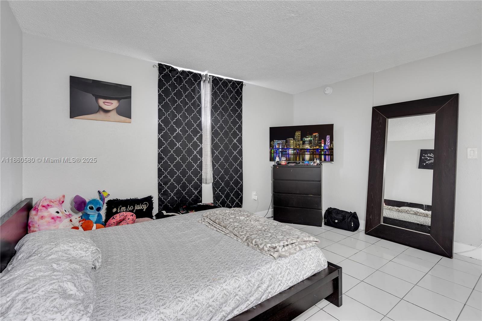 SAMARI LAKE EAST CONDO - Residential