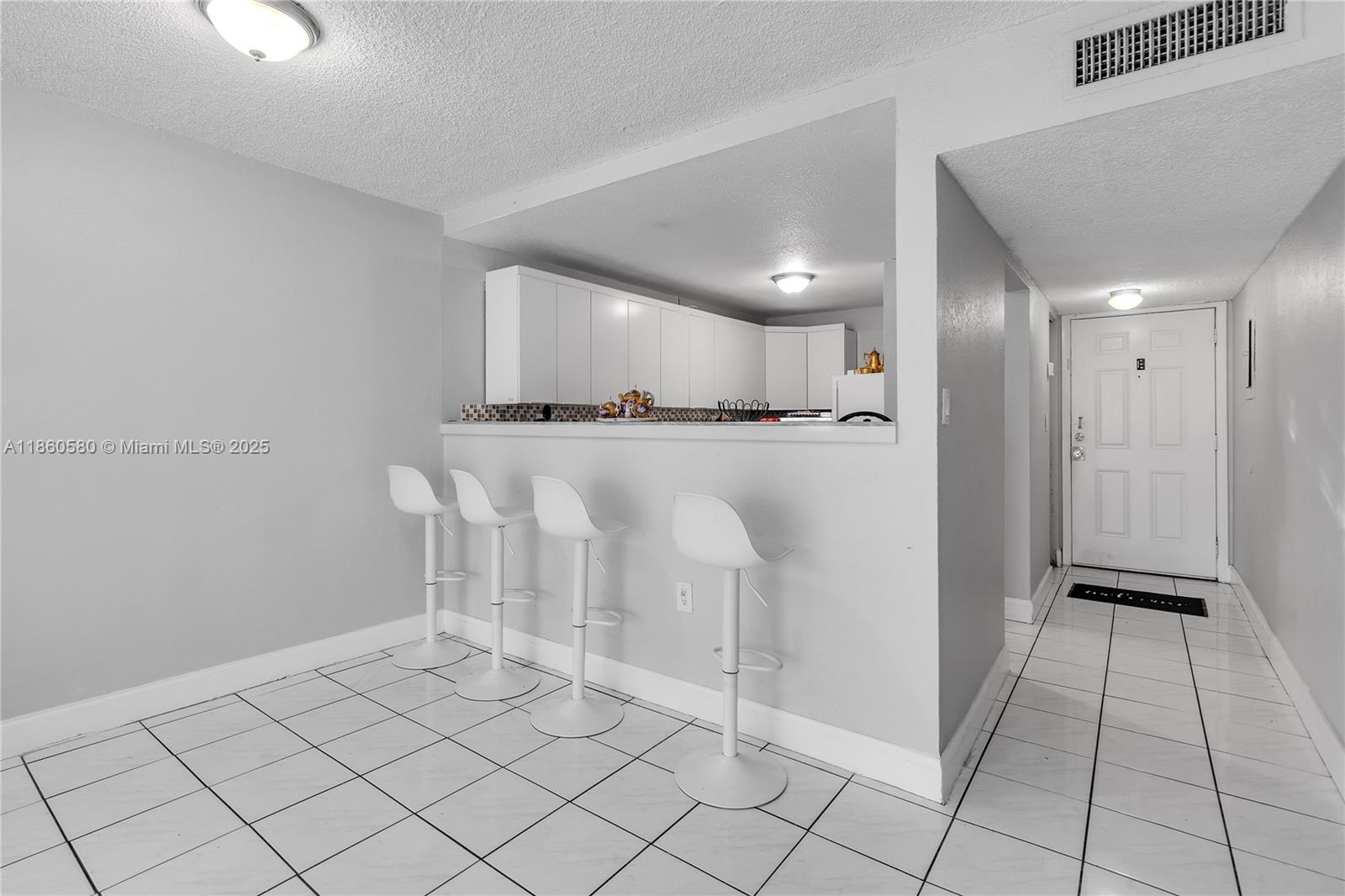 SAMARI LAKE EAST CONDO - Residential
