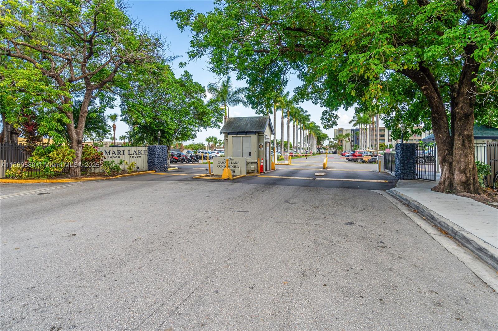 SAMARI LAKE EAST CONDO - Residential