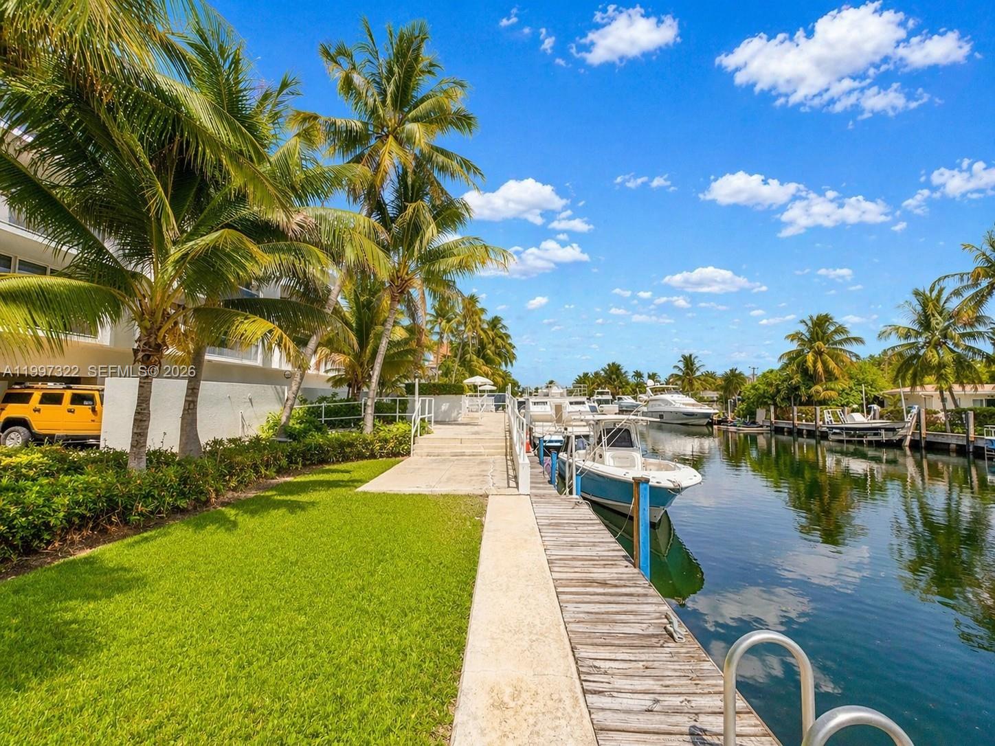 THE PALMS CONDO - Residential