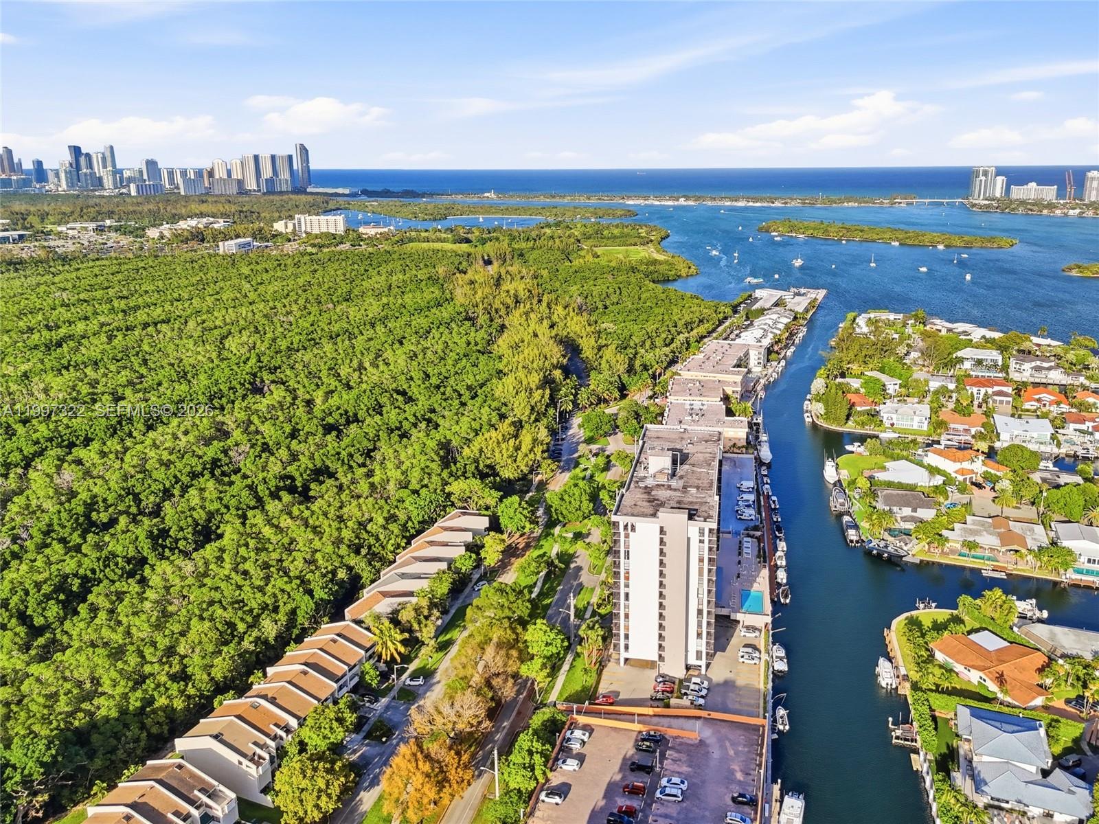 THE PALMS CONDO - Residential