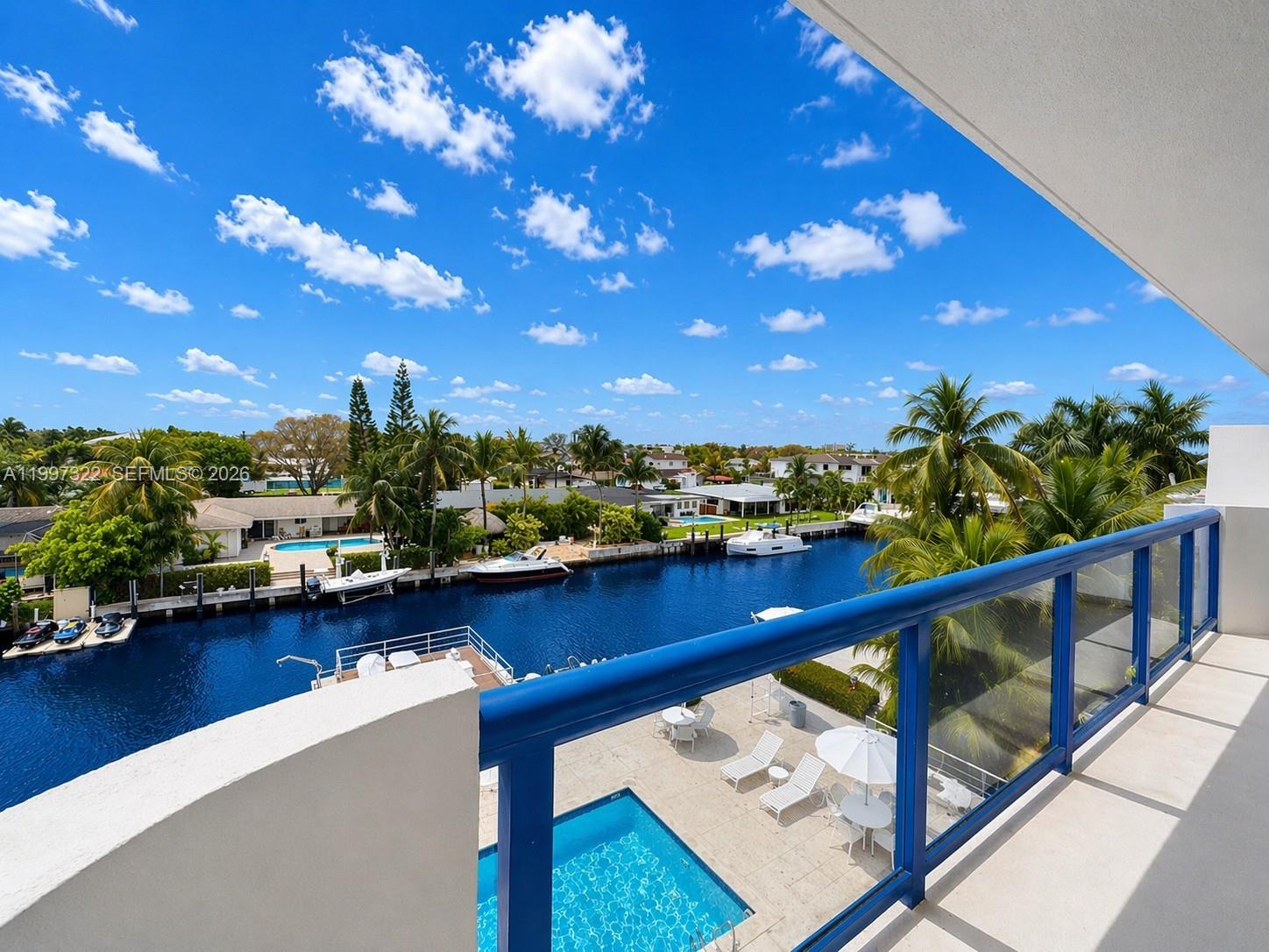 THE PALMS CONDO - Residential