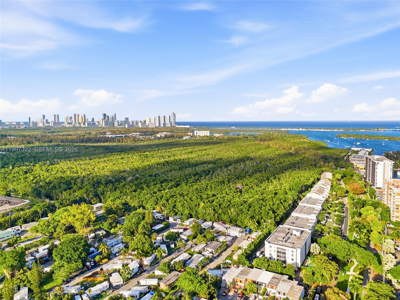 THE PALMS CONDO - Residential