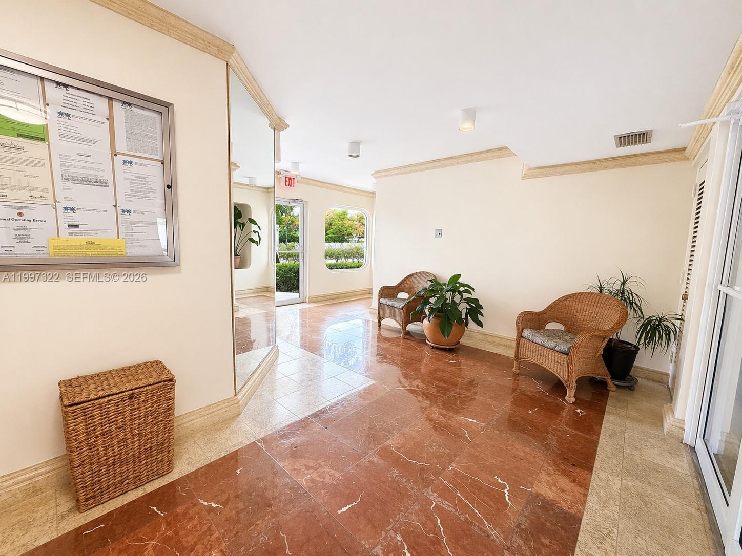 THE PALMS CONDO - Residential