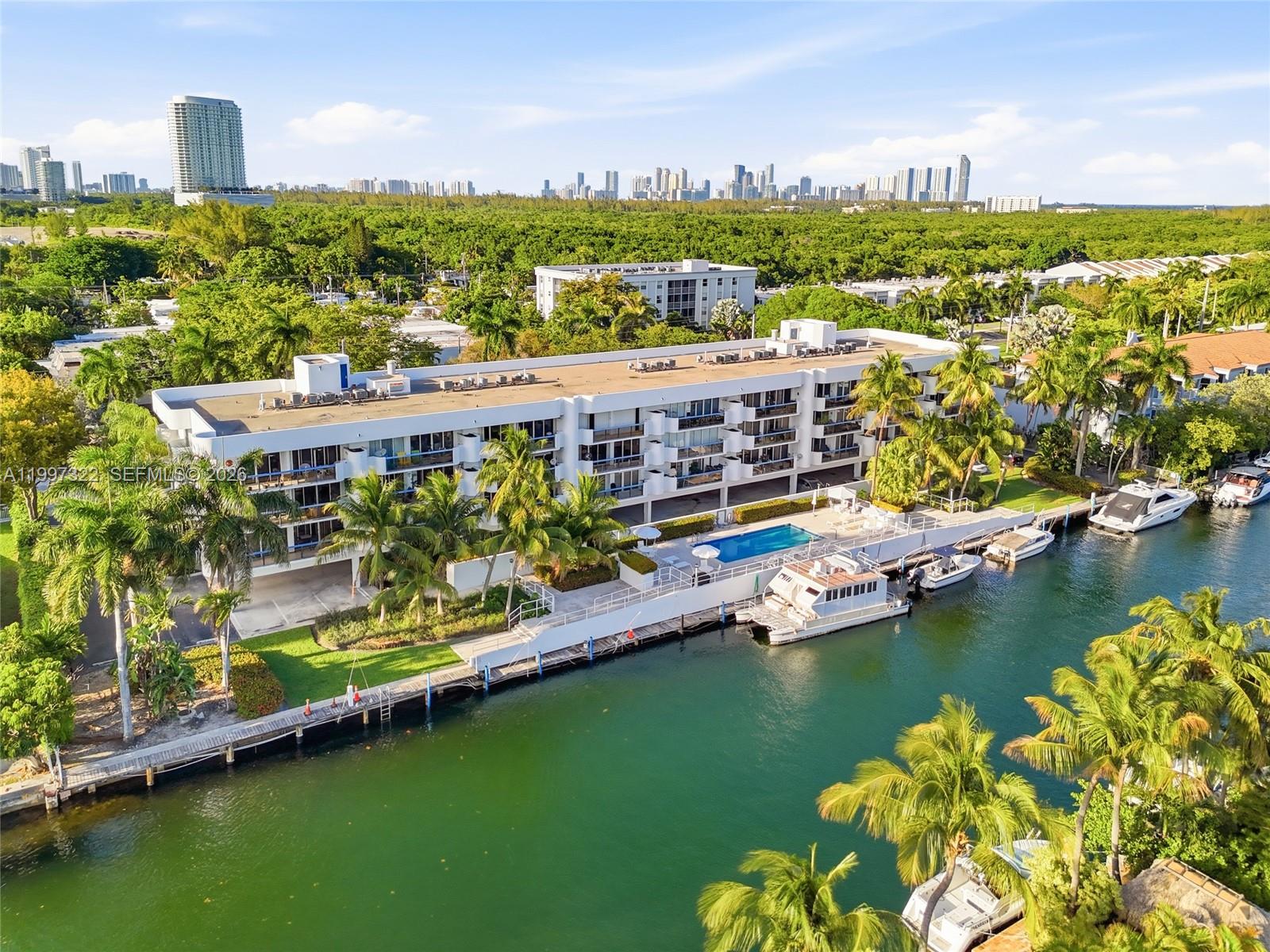 THE PALMS CONDO - Residential