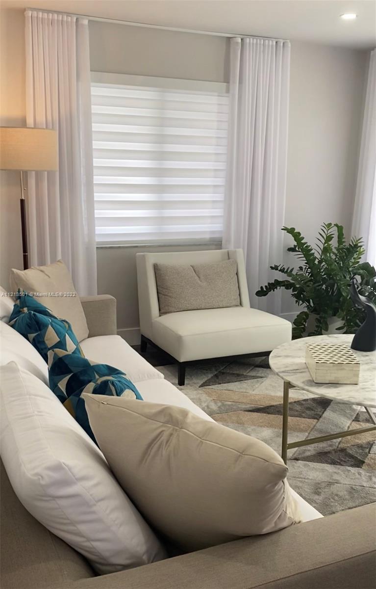 AMND MIAMI SUBURBAN ACRES - Residential Lease