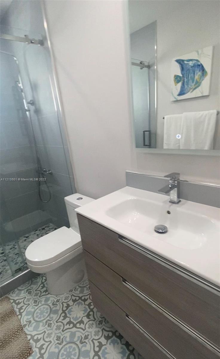 AMND MIAMI SUBURBAN ACRES - Residential Lease