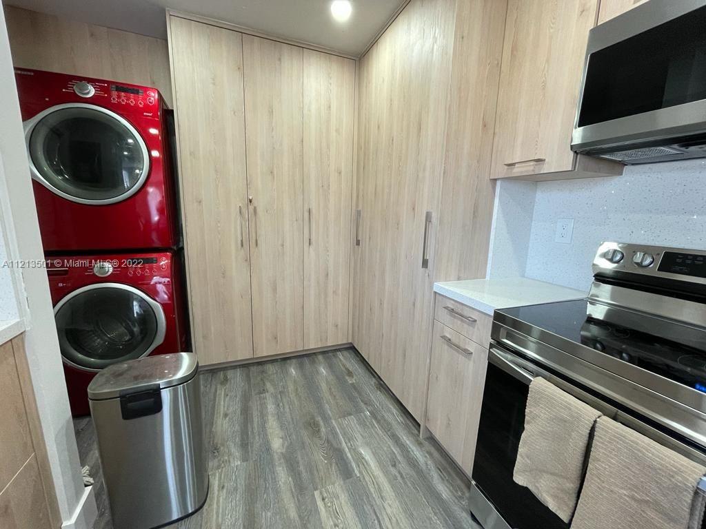 AMND MIAMI SUBURBAN ACRES - Residential Lease