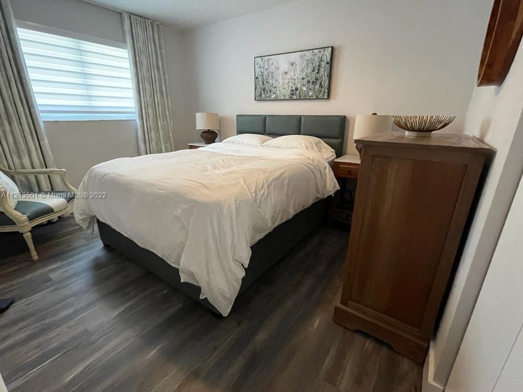 AMND MIAMI SUBURBAN ACRES - Residential Lease