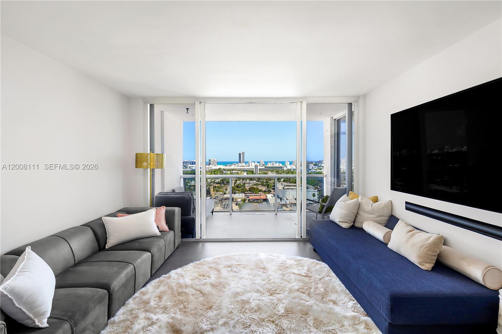 SUNSET HARBOUR SOUTH COND - Residential