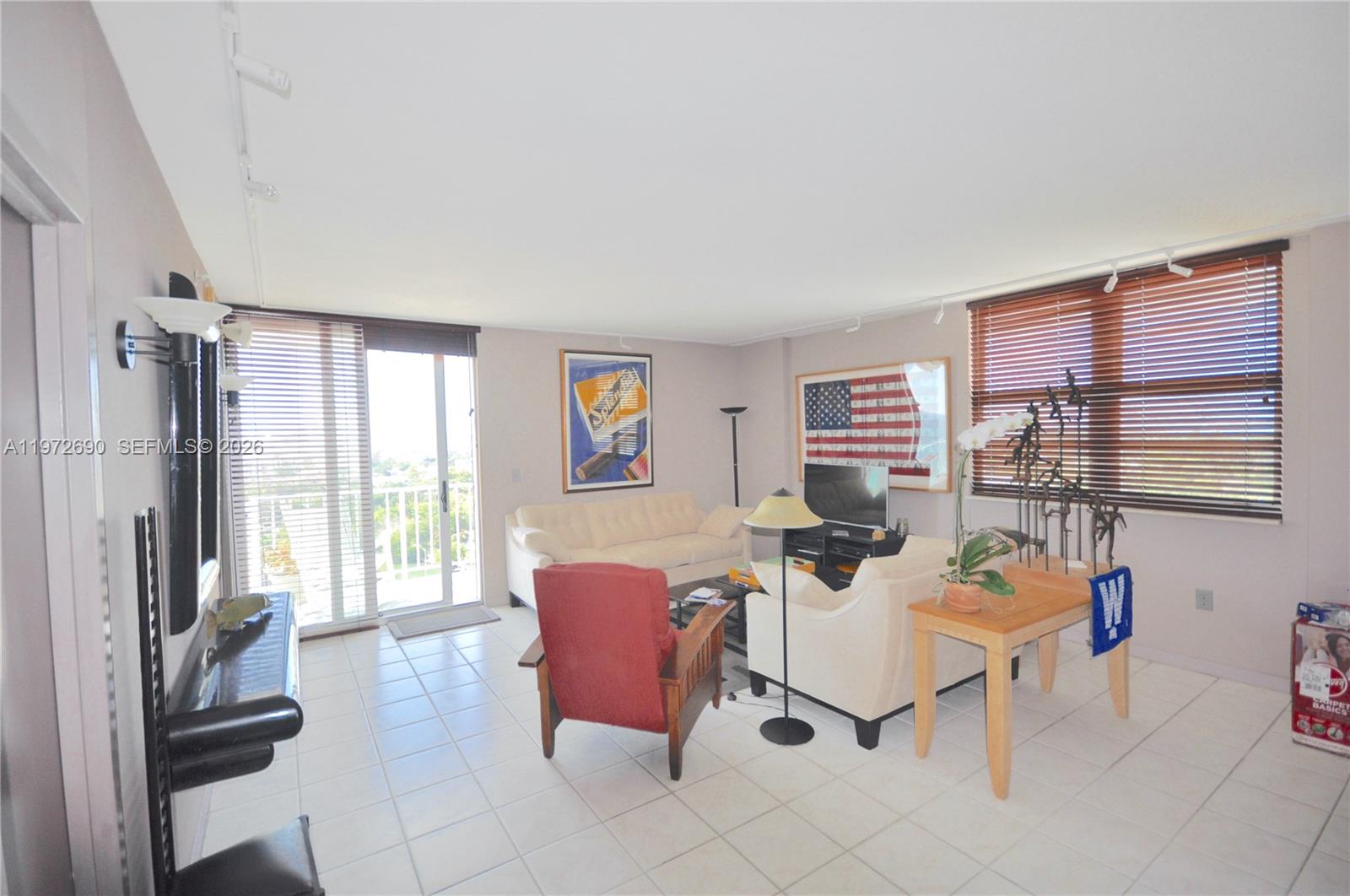 2829 Indian Creek Dr PH-3