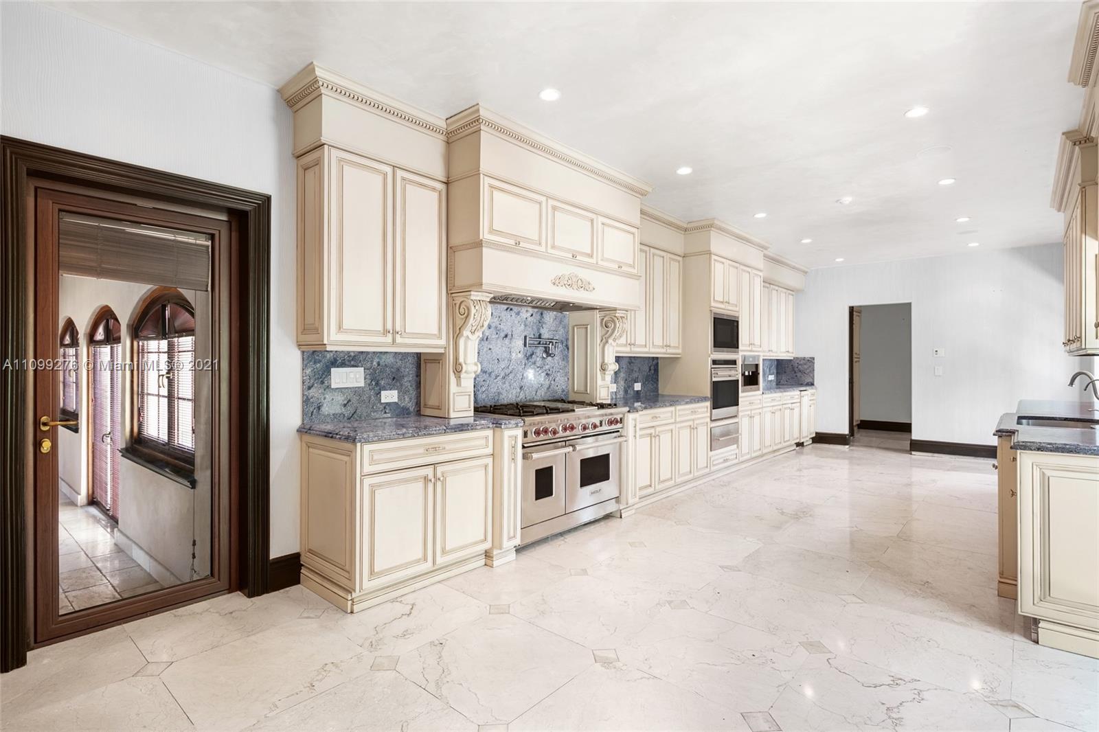 LA GORCE GOLF SUB - Residential