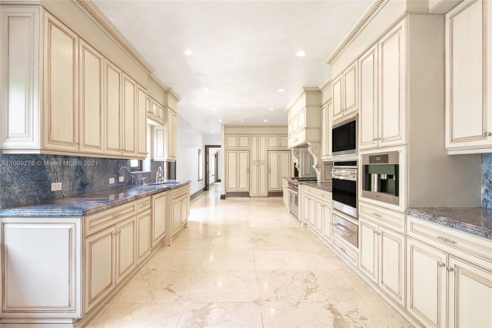 LA GORCE GOLF SUB - Residential