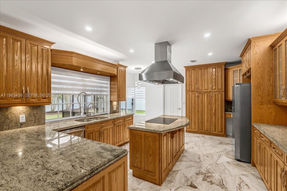 ROYAL PALM NORTH 1ST ADDN - Residential