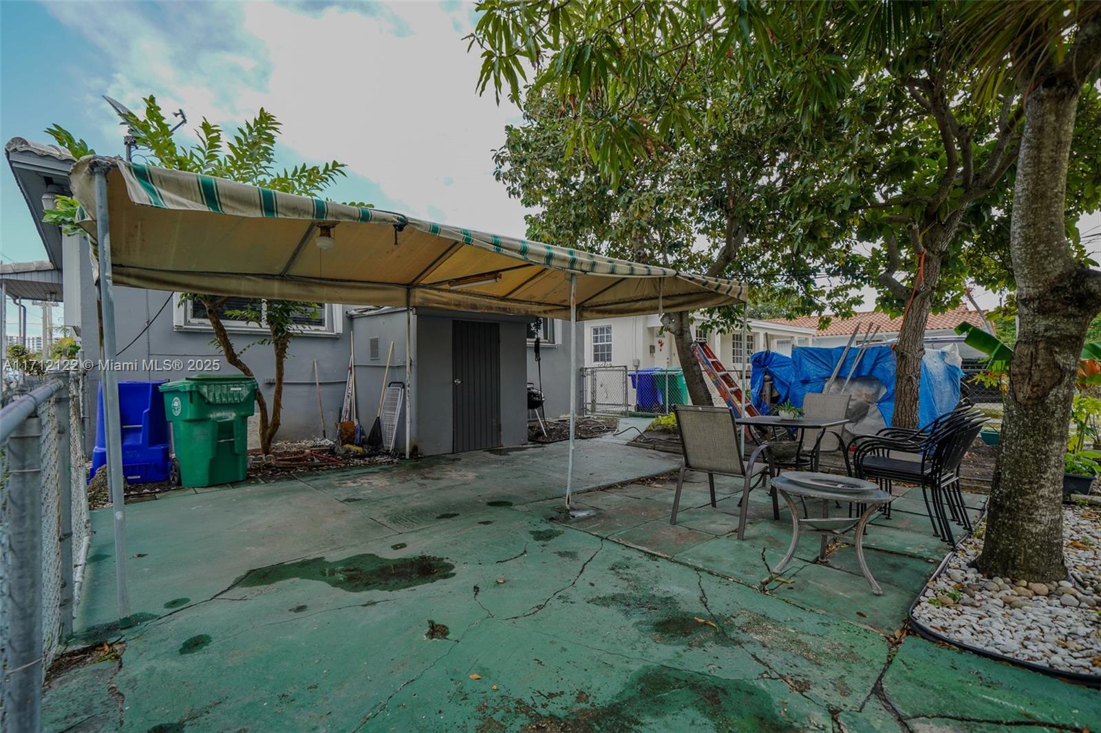 SOUTH BAY ESTATES - Residential Income