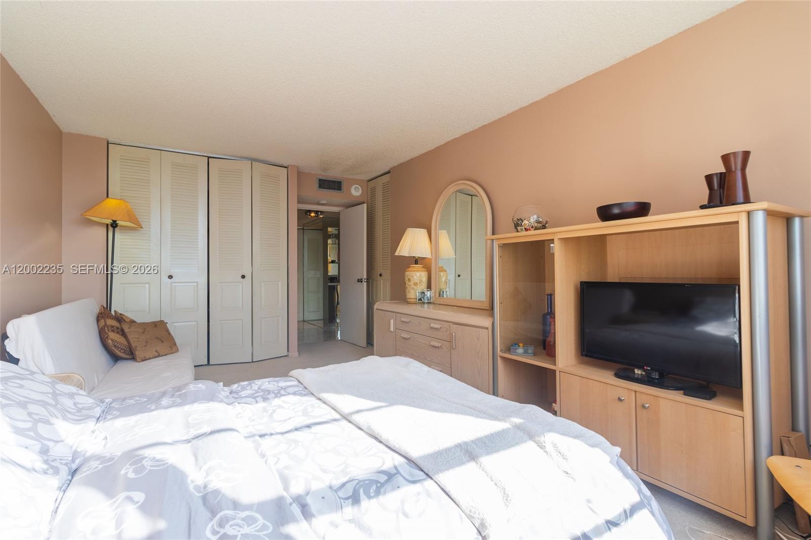 WINSTON TOWERS 500 CONDO - Residential