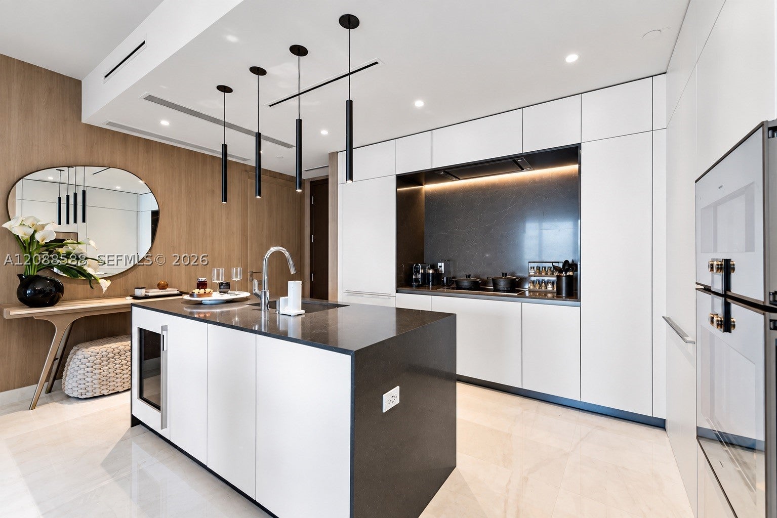 300 Biscayne Boulevard Way 1605W