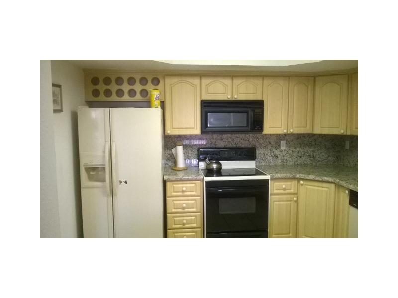 POINCIANA LAKES VILLAS CO - Residential Lease