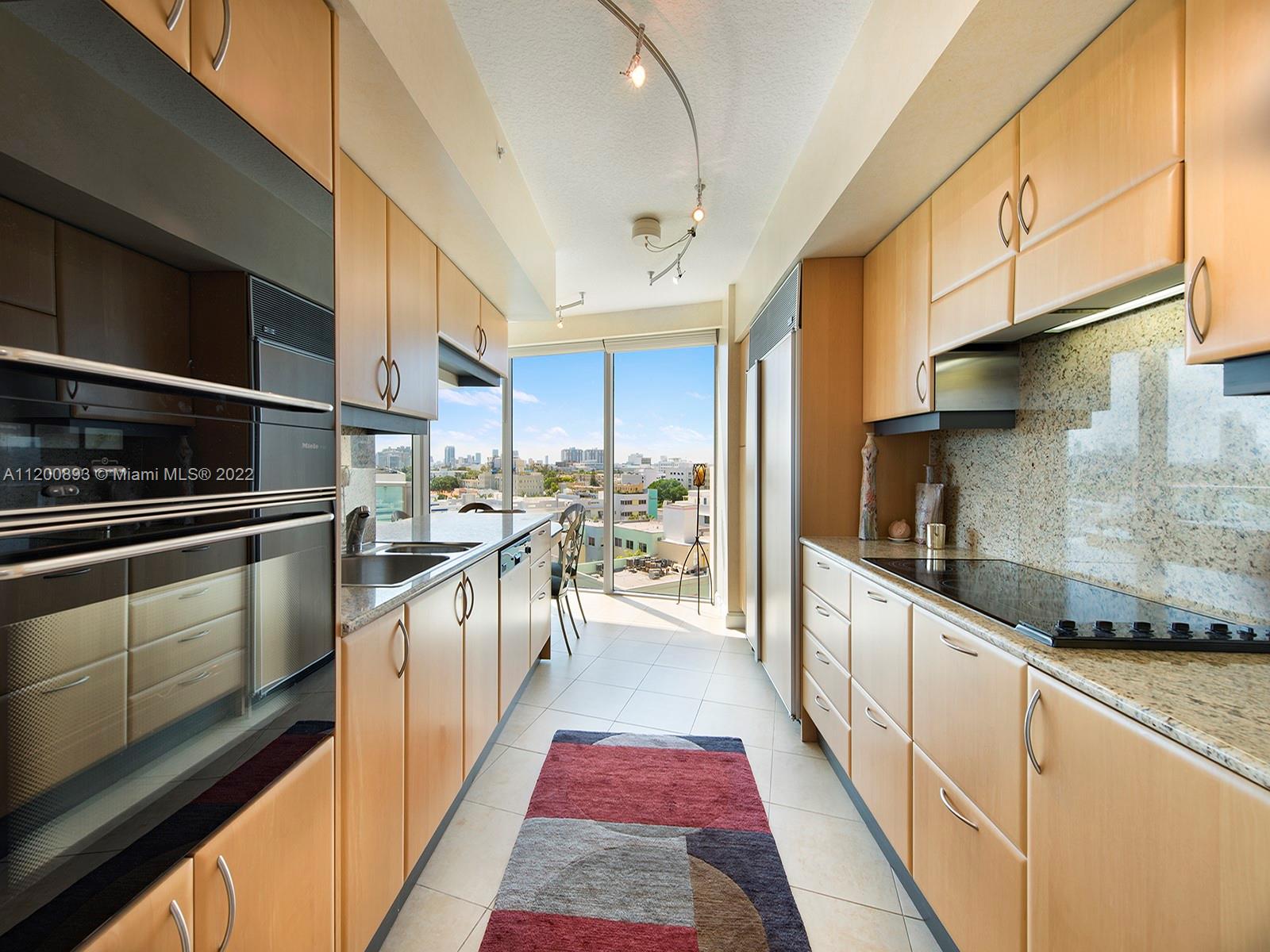 IL VILLAGGIO ON SOUTH BEA - Residential