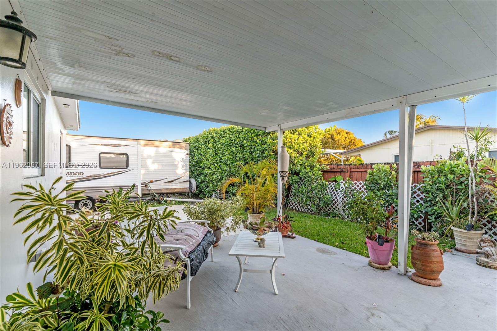 LEE BELL HOMES - Residential