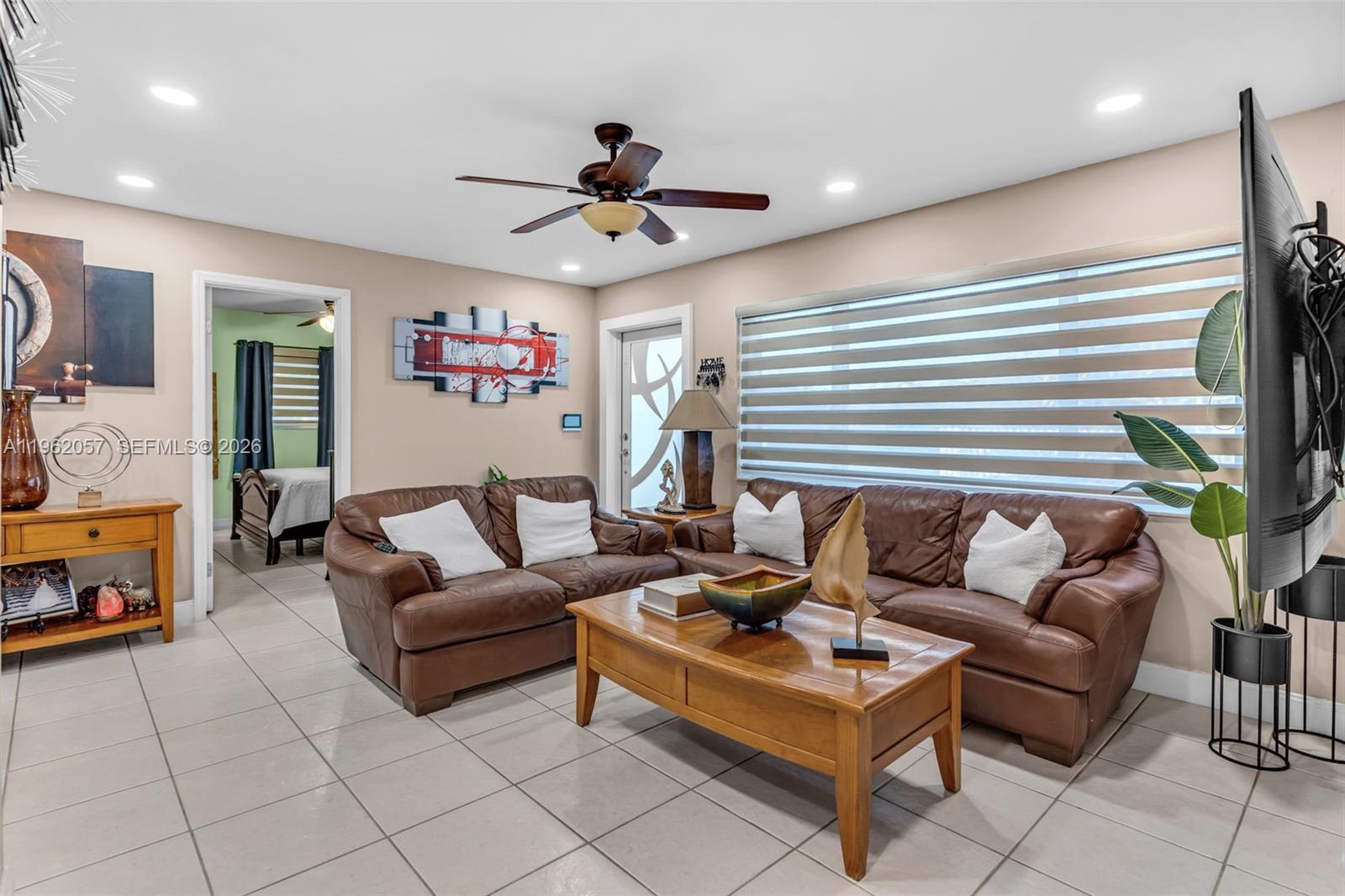 LEE BELL HOMES - Residential