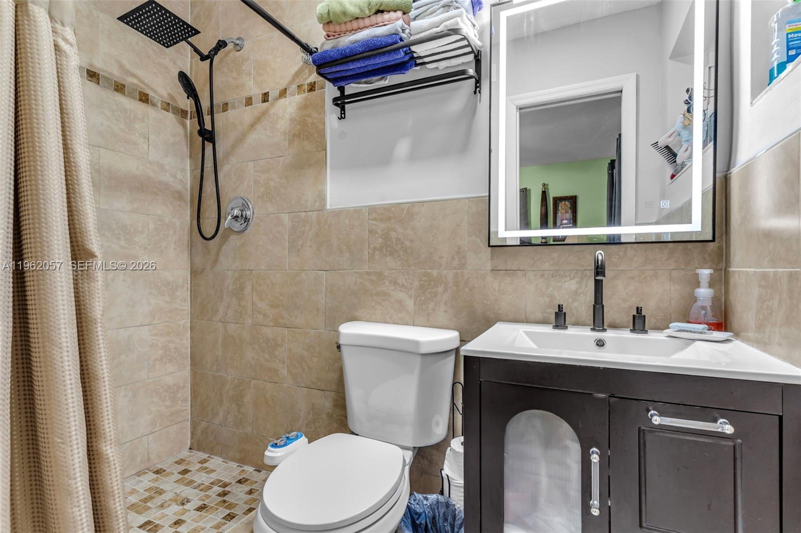 LEE BELL HOMES - Residential