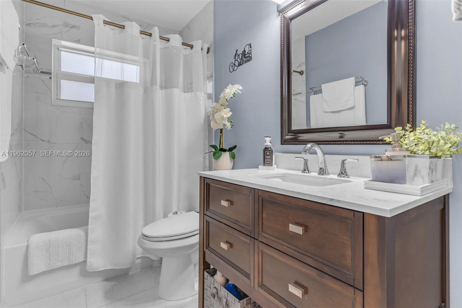 LEE BELL HOMES - Residential