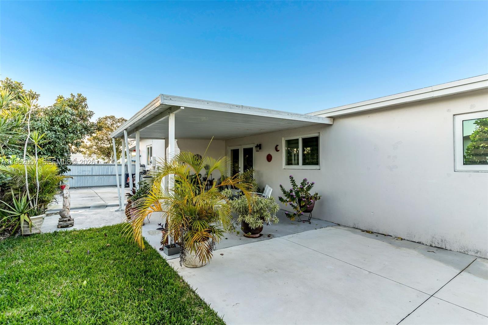 LEE BELL HOMES - Residential