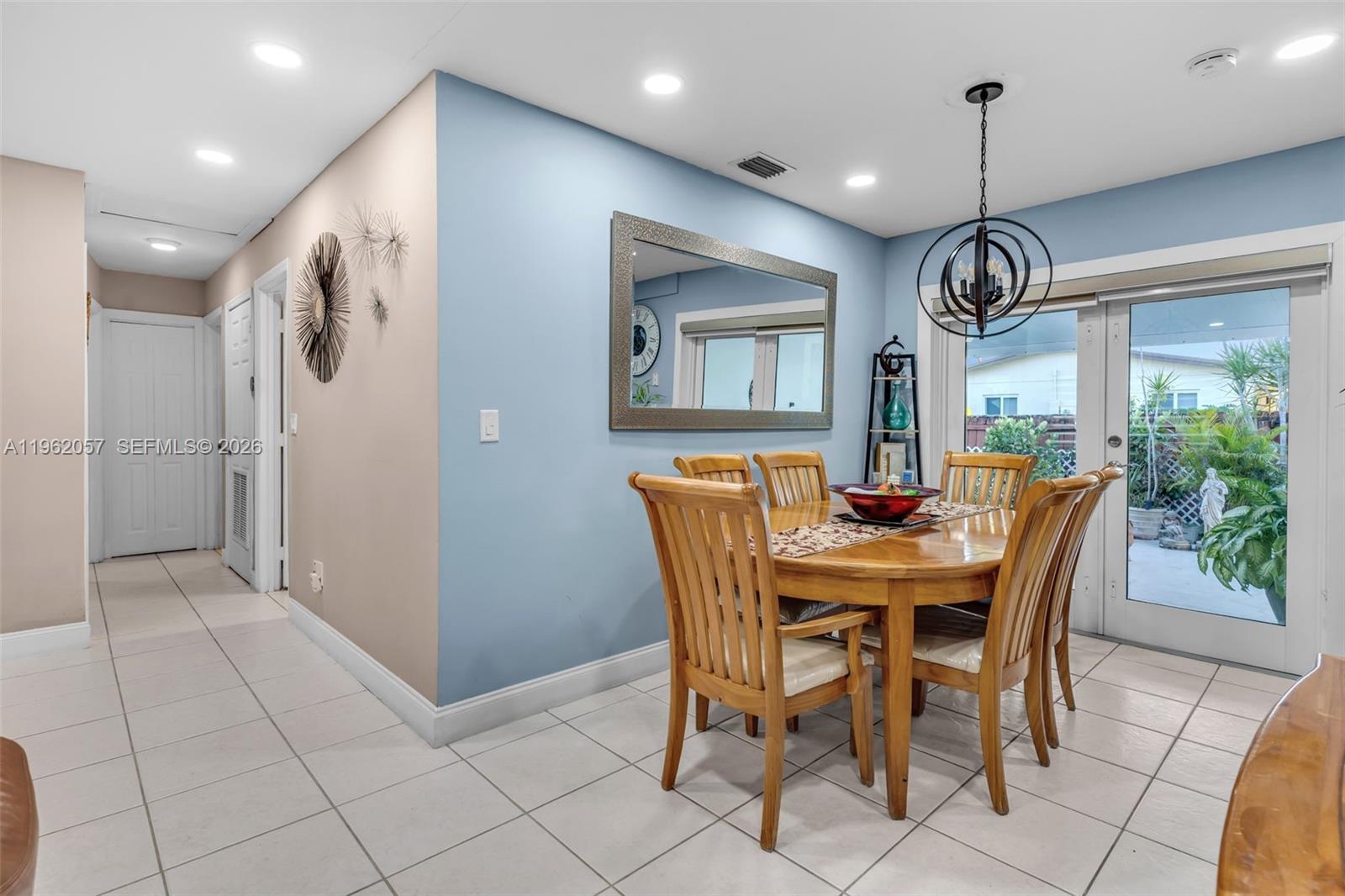 LEE BELL HOMES - Residential