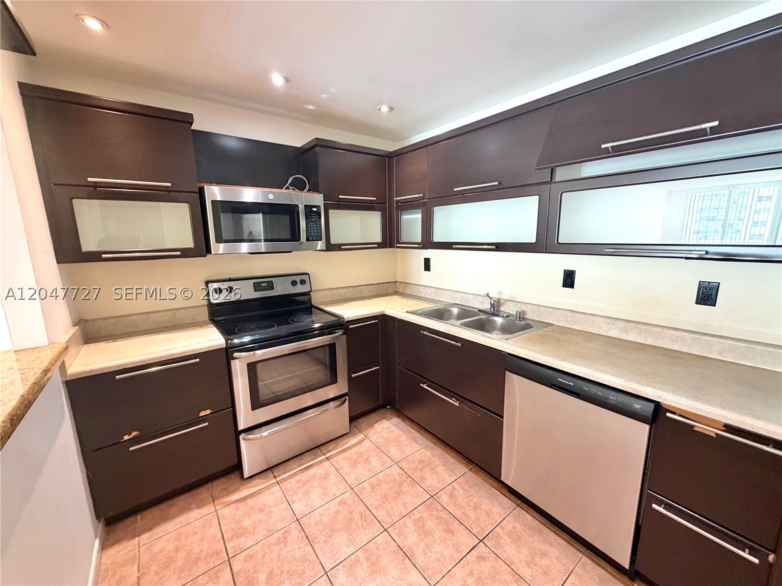 19380 Collins Ave 1001