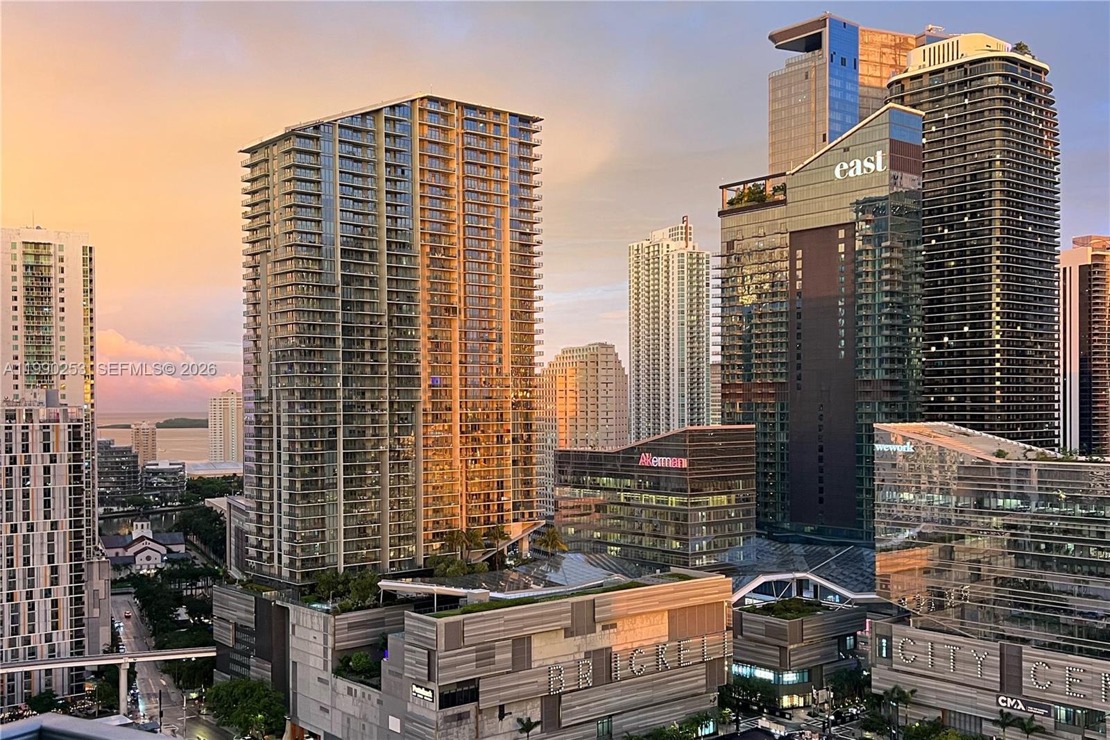 MINT CONDO - Residential