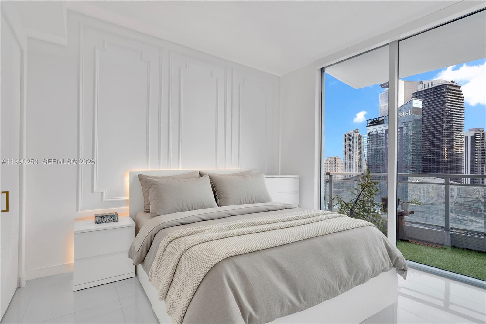 MINT CONDO - Residential