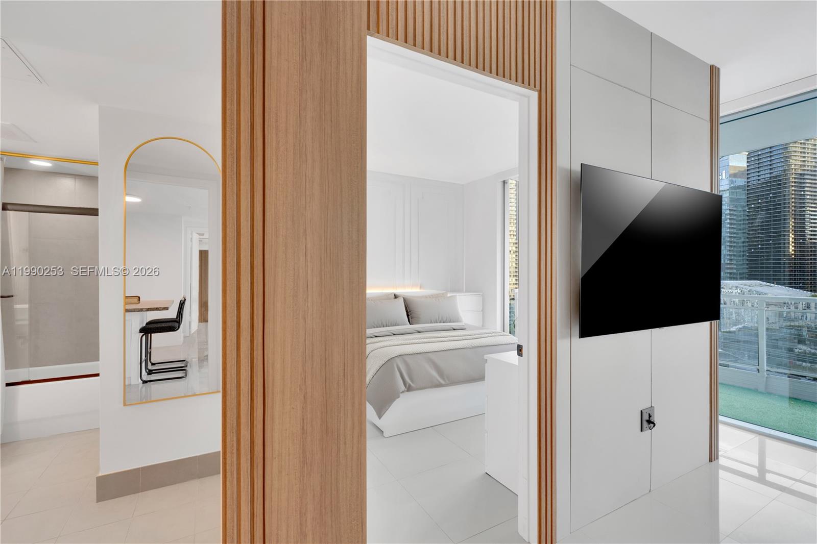 MINT CONDO - Residential