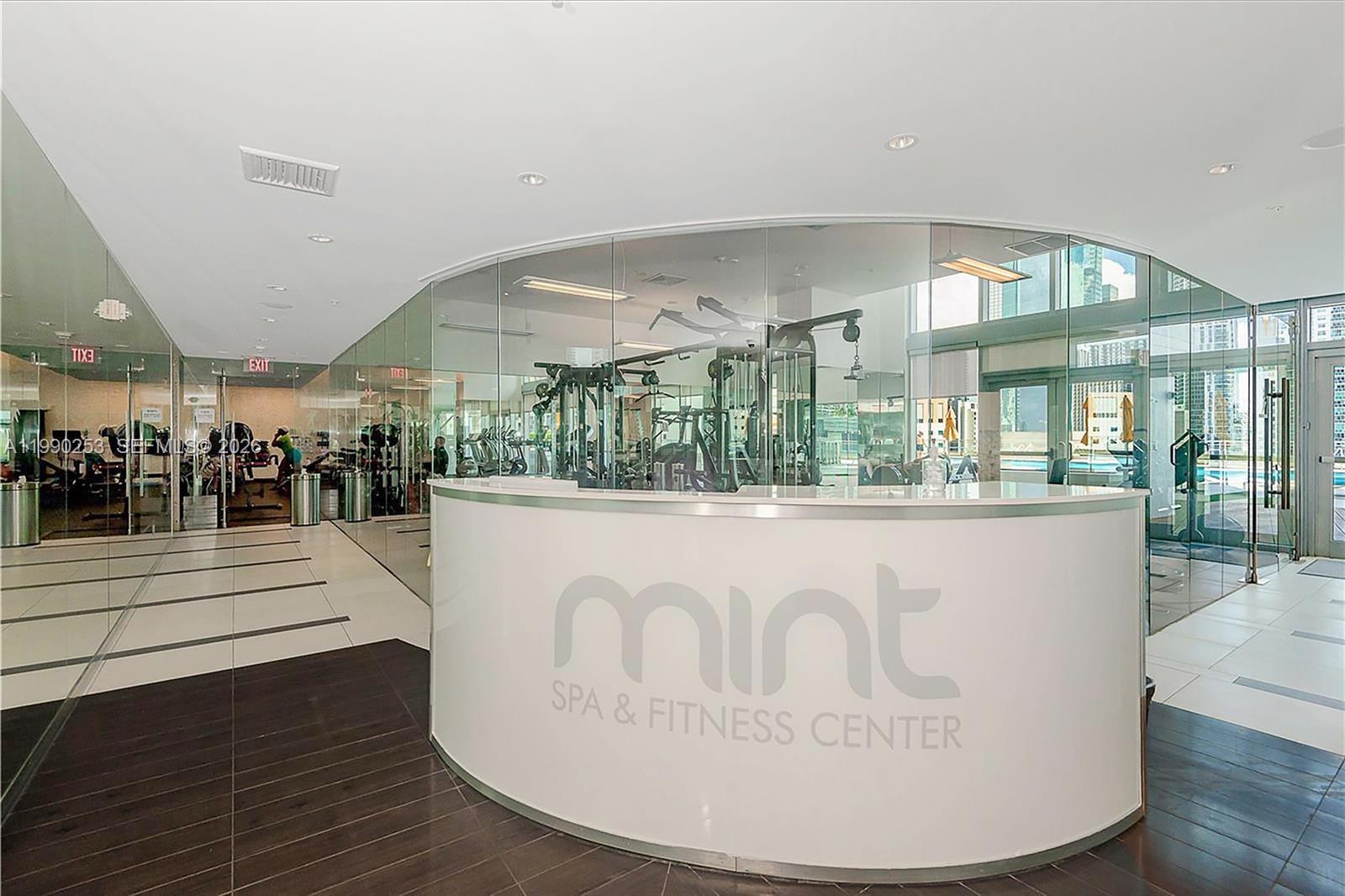 MINT CONDO - Residential